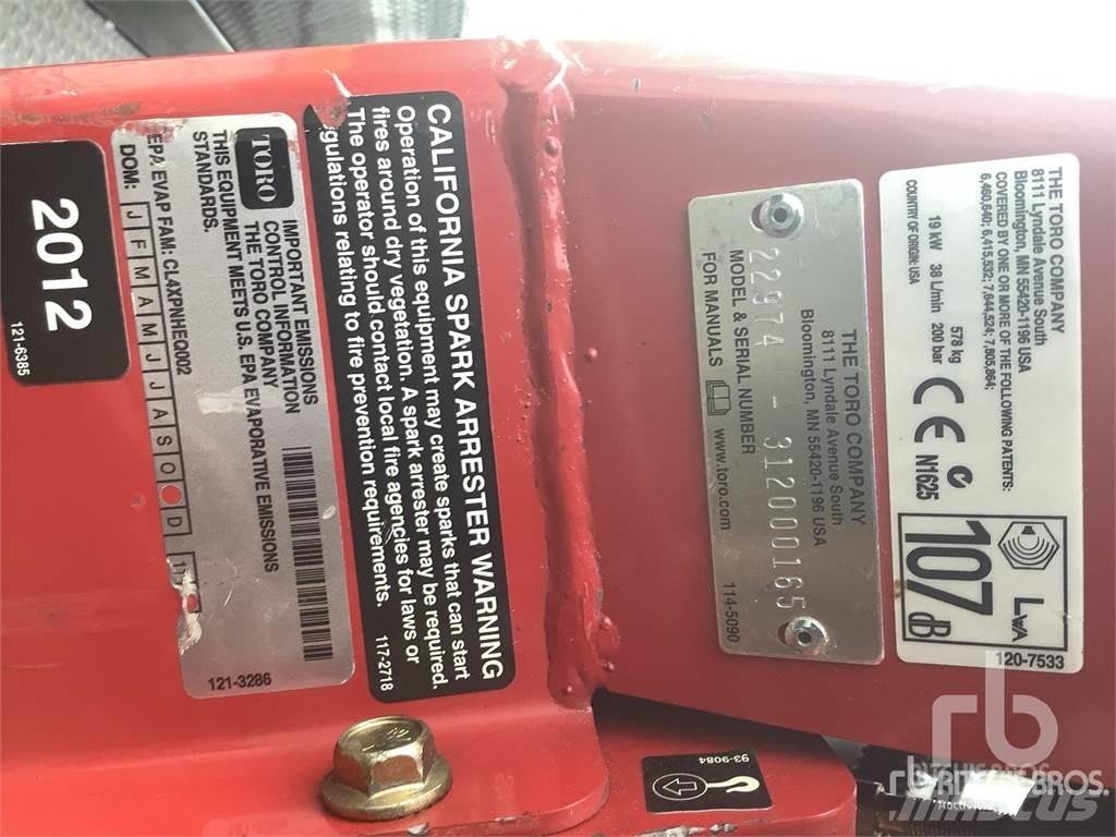 Toro TRX26 Sleuvengravers