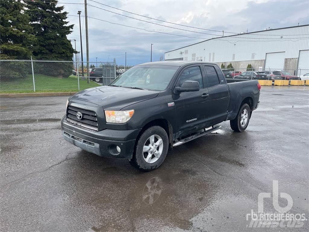 Toyota TUNDRA Bestelwagens met open laadbak