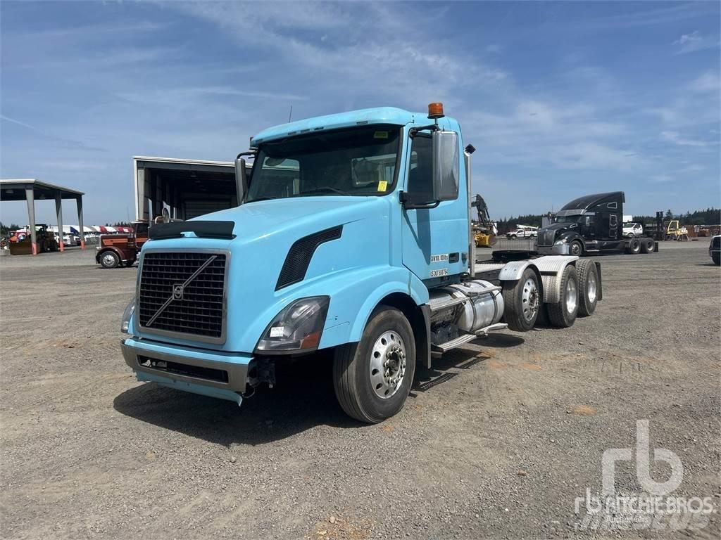 Volvo VNL Trekkers
