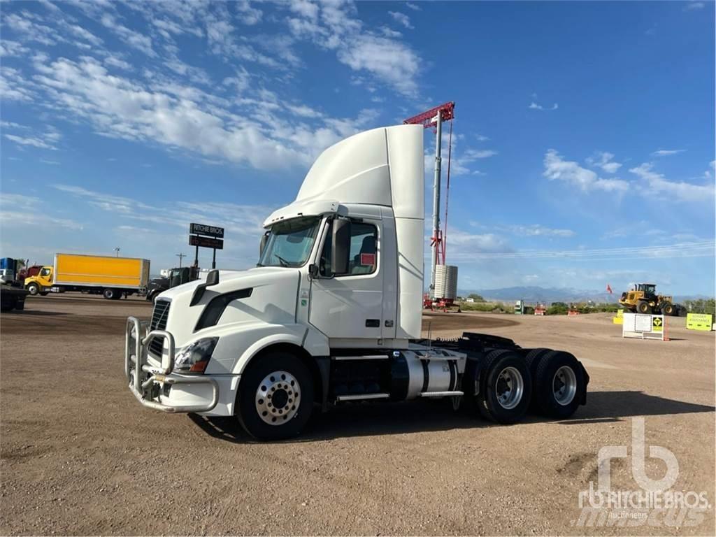 Volvo VNL300 Trekkers