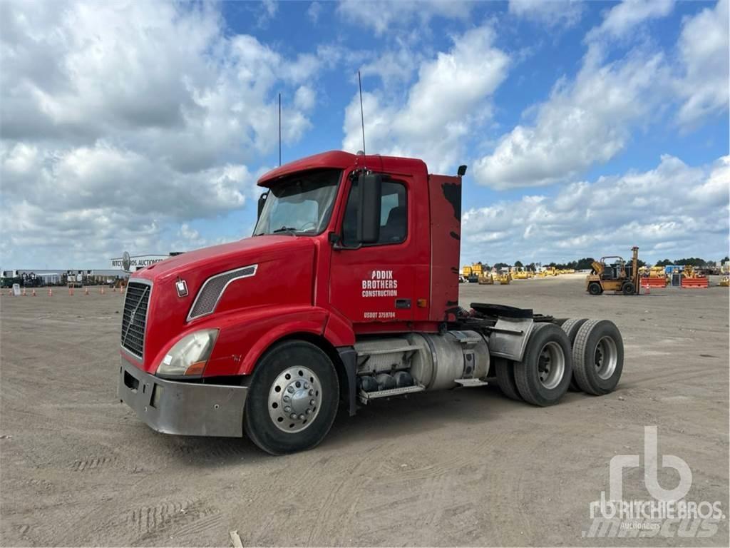 Volvo VNL300 Trekkers