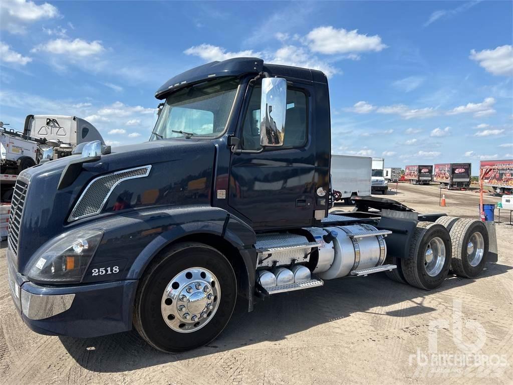Volvo VNL300 Trekkers