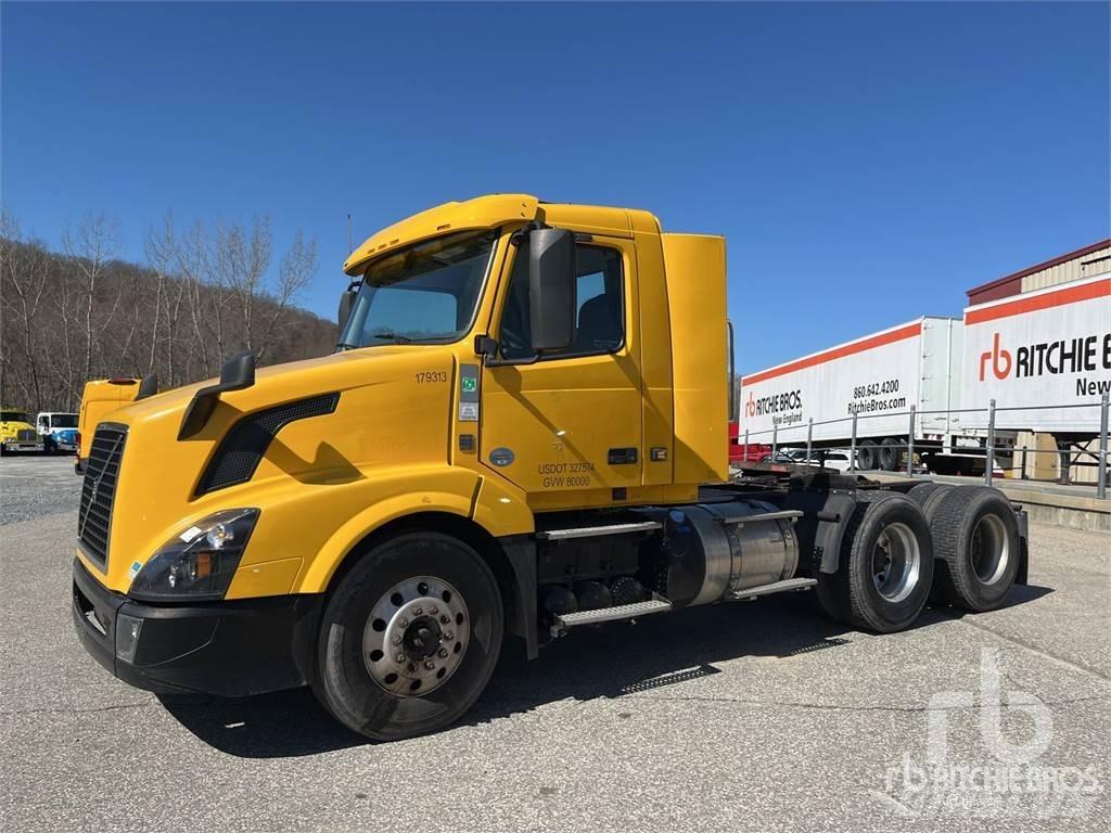 Volvo VNL300 Trekkers