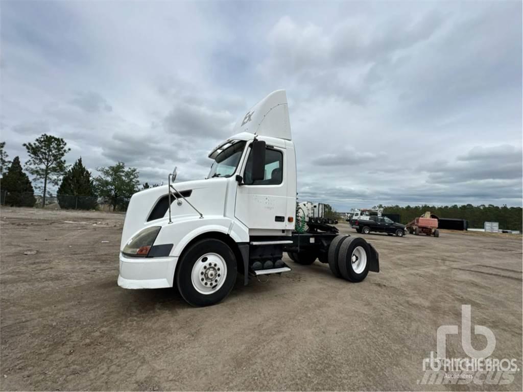 Volvo VNL300 Trekkers