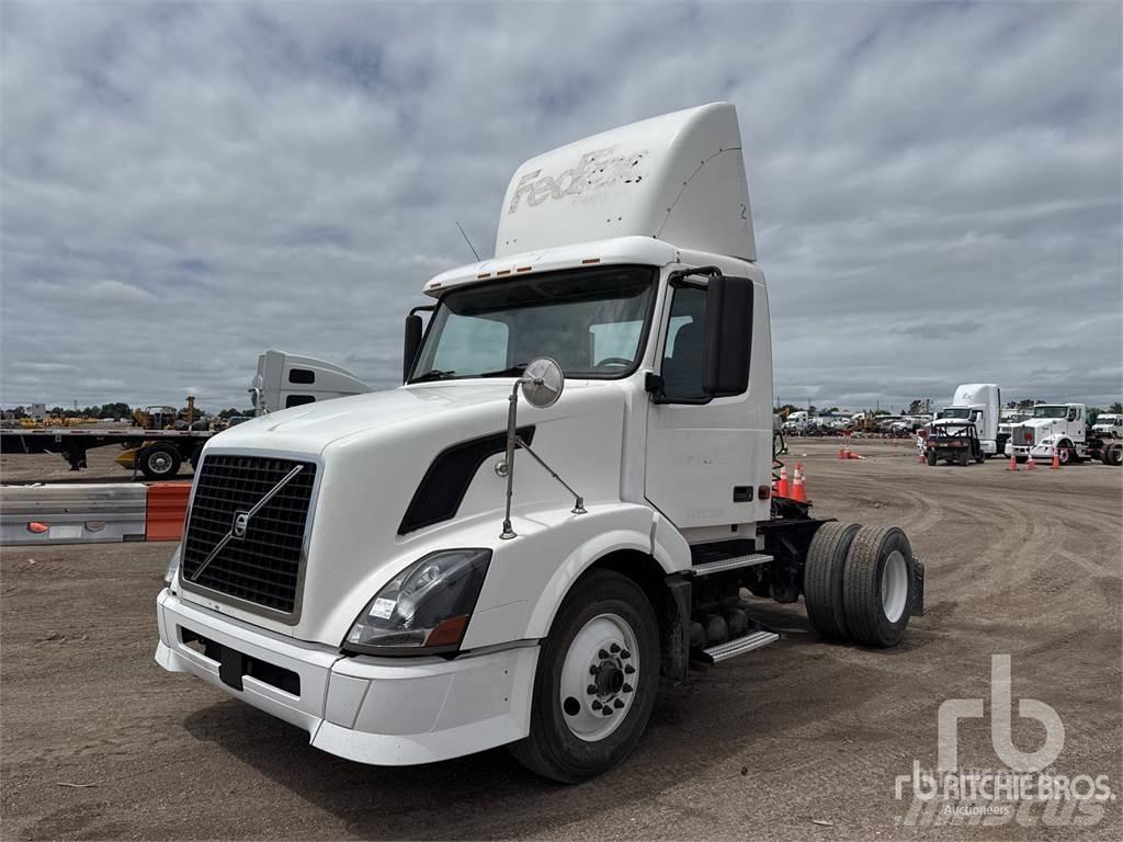 Volvo VNL300 Trekkers