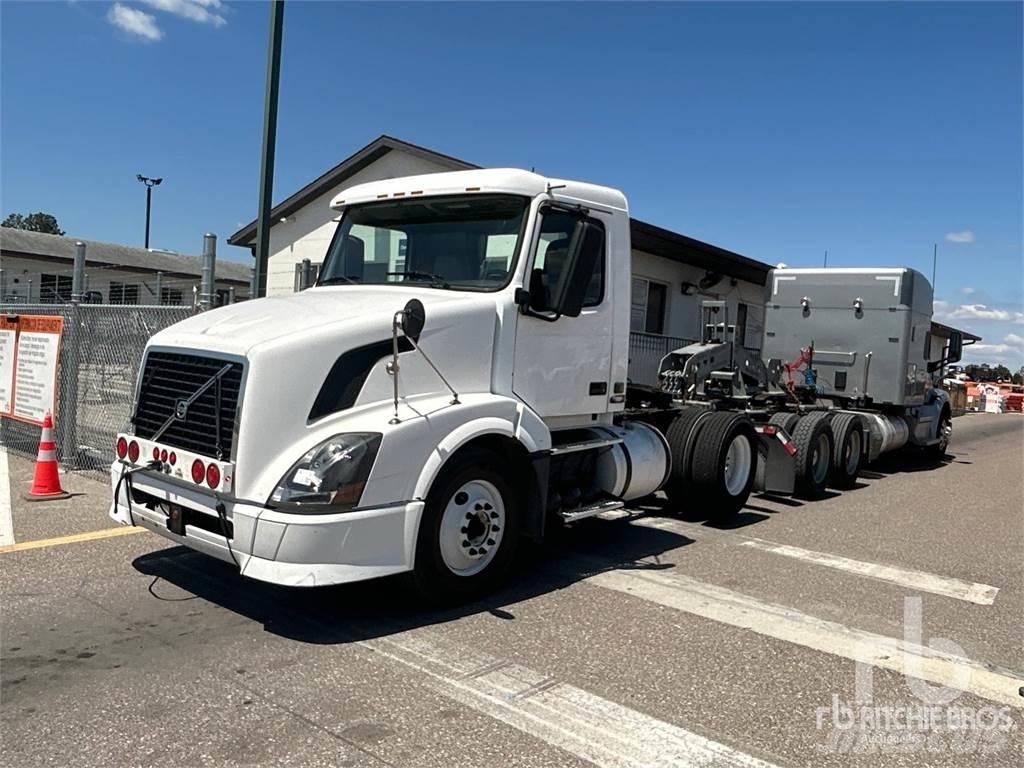 Volvo VNL300 Trekkers