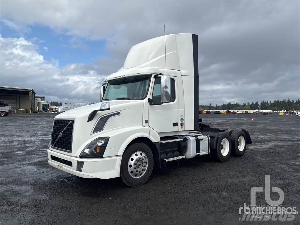 Volvo VNL300 Trekkers