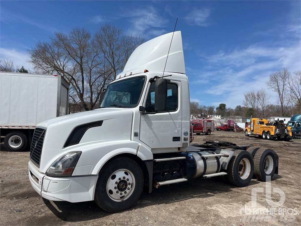 Volvo VNL300 Trekkers