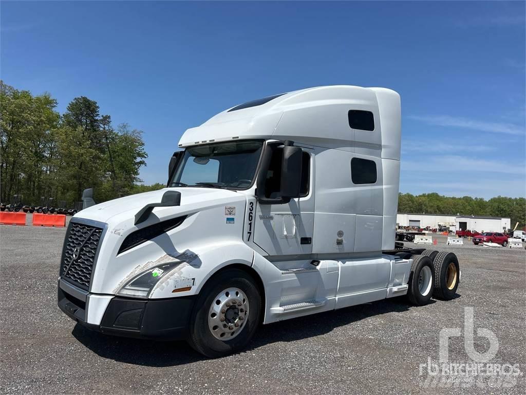 Volvo VNL300 Trekkers