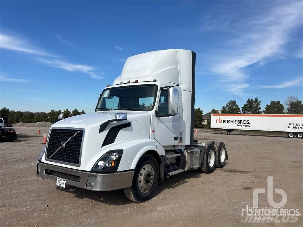 Volvo VNL300 Trekkers