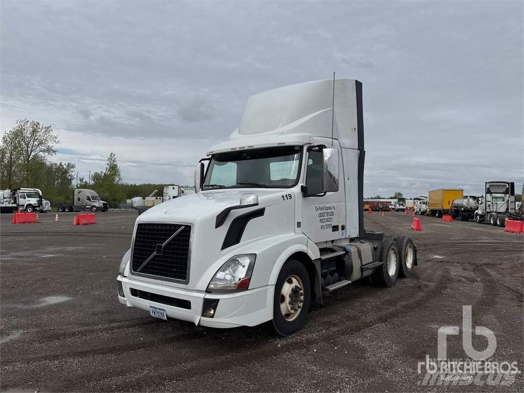 Volvo VNL300 Trekkers