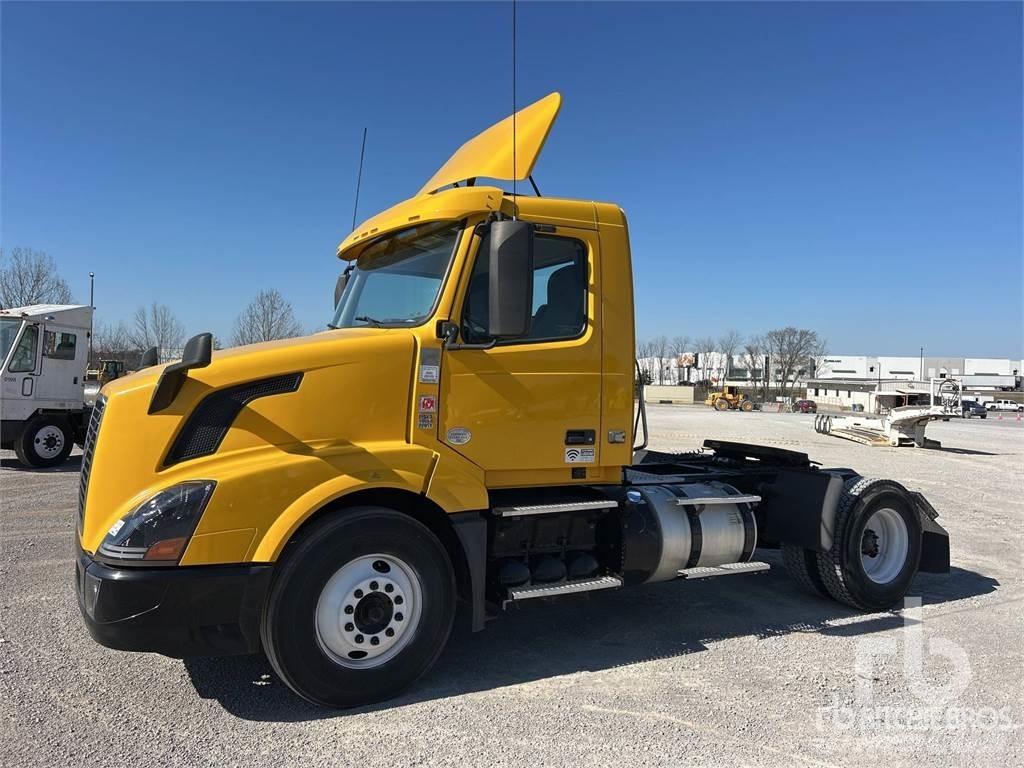 Volvo VNL42300 Trekkers