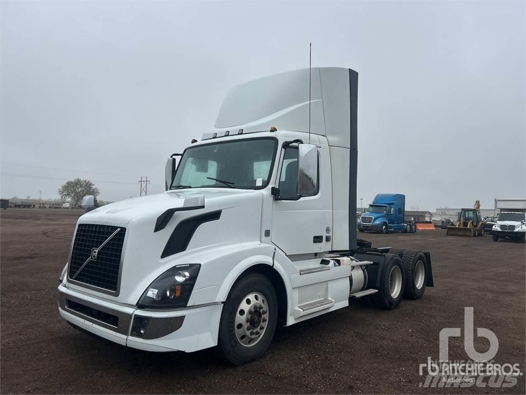 Volvo VNL64 Trekkers