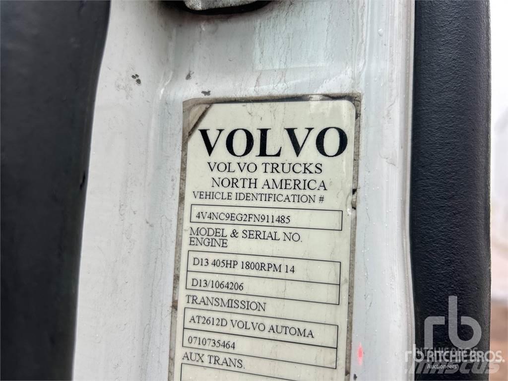 Volvo VNL64 Trekkers