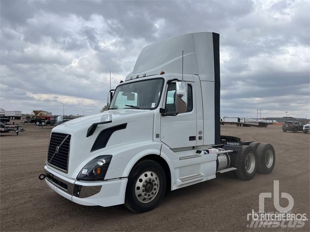 Volvo VNL64 Trekkers
