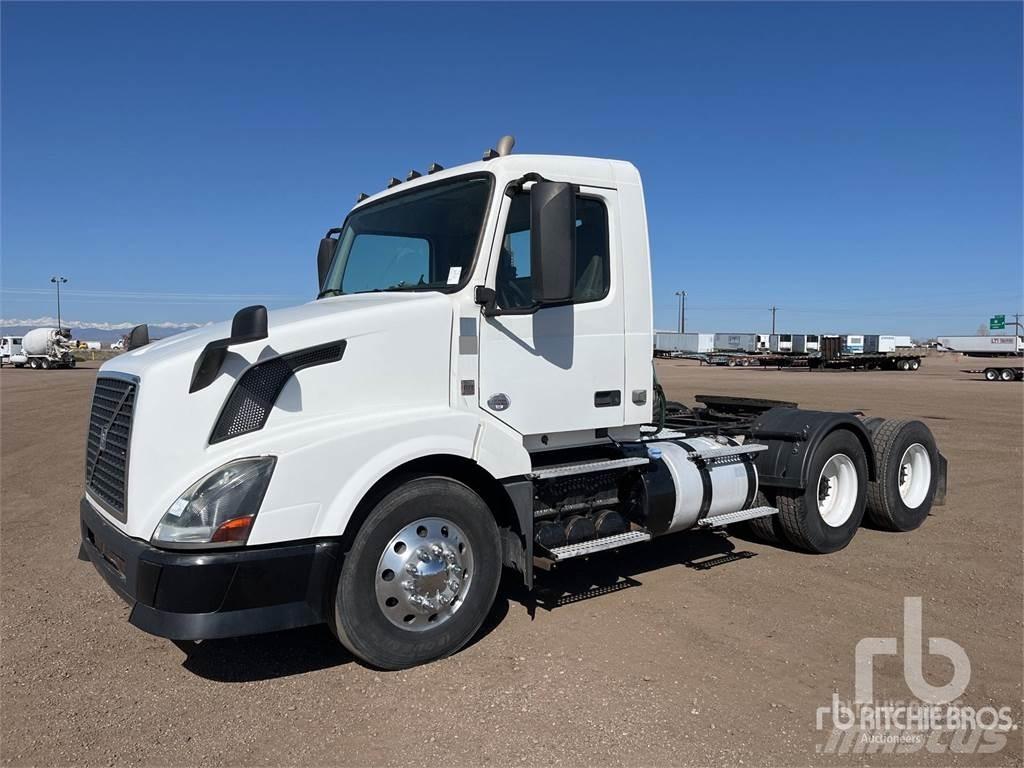 Volvo VNL64300 Trekkers