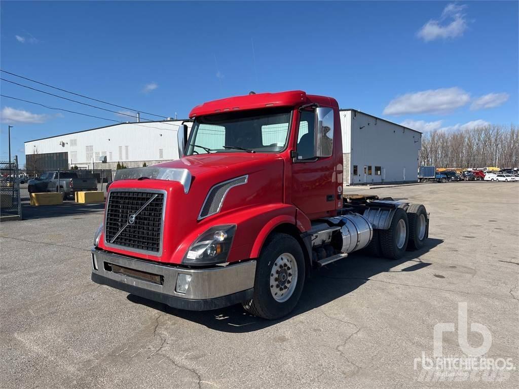 Volvo VNL64T Trekkers