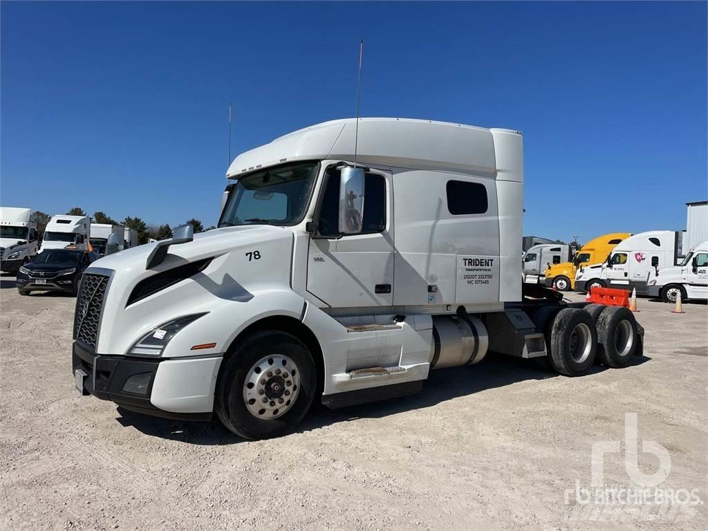 Volvo VNL740 Trekkers