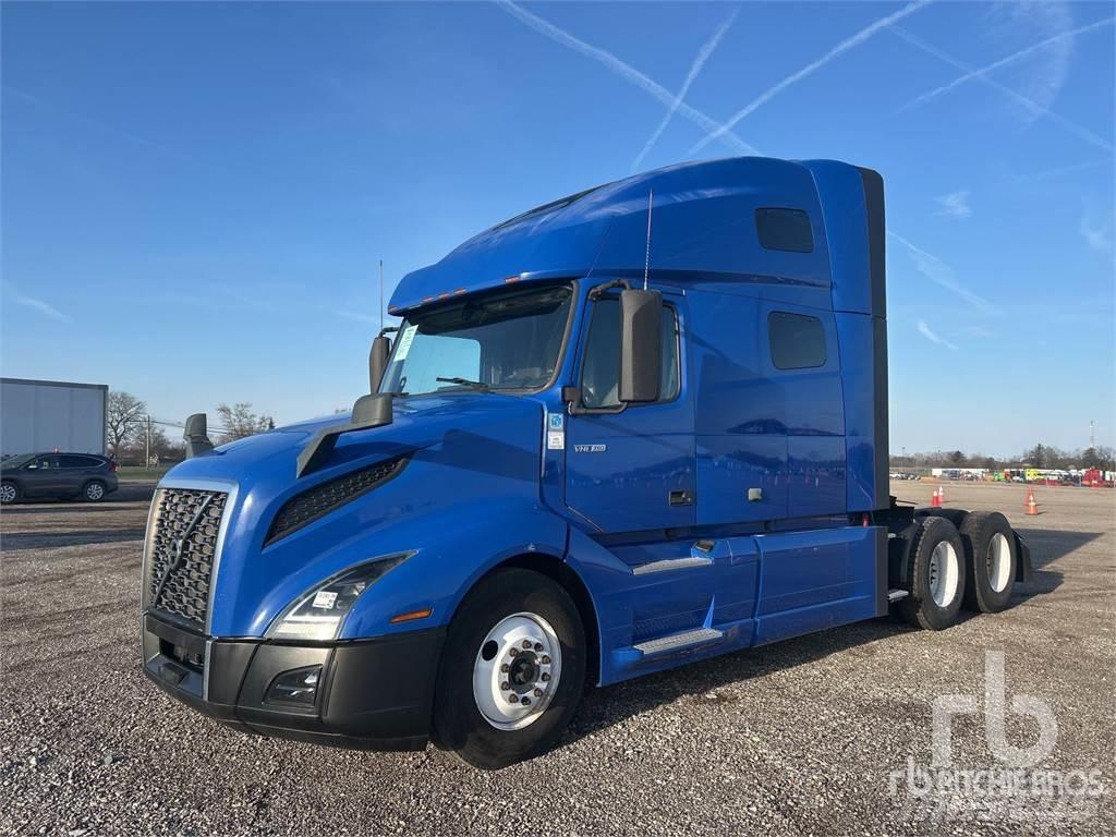 Volvo VNL760 Trekkers