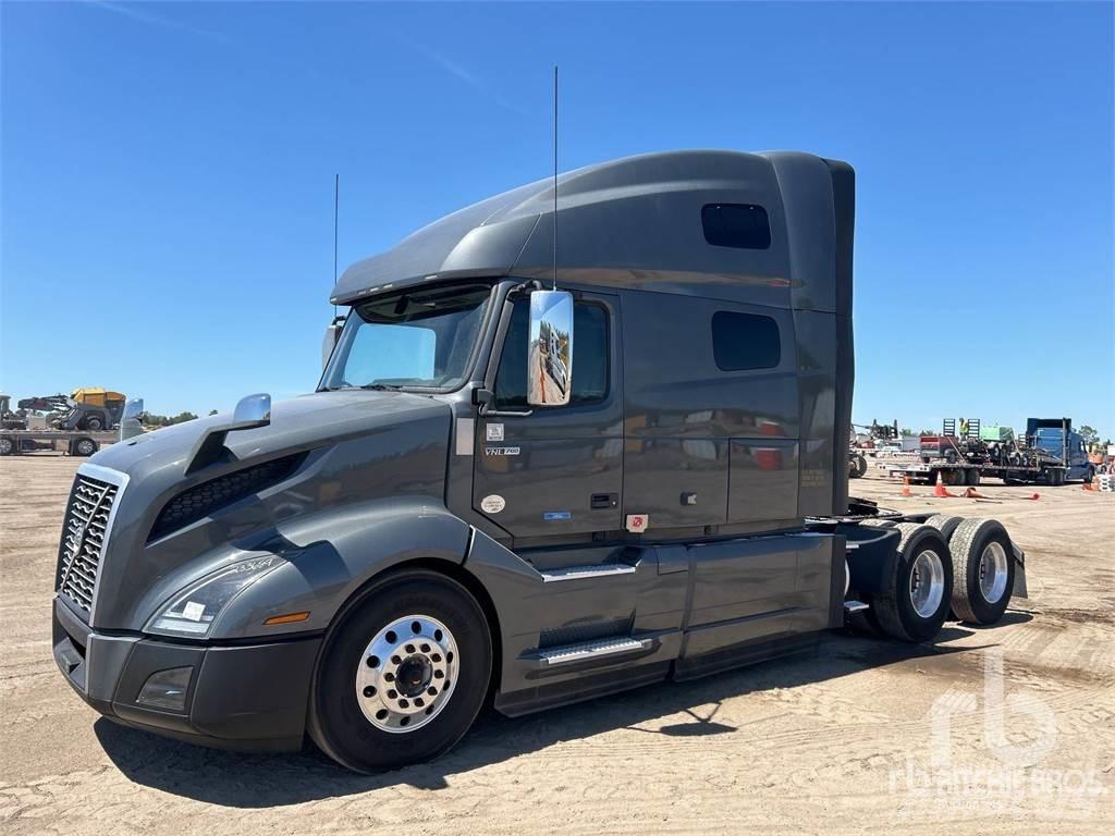 Volvo VNL760 Trekkers