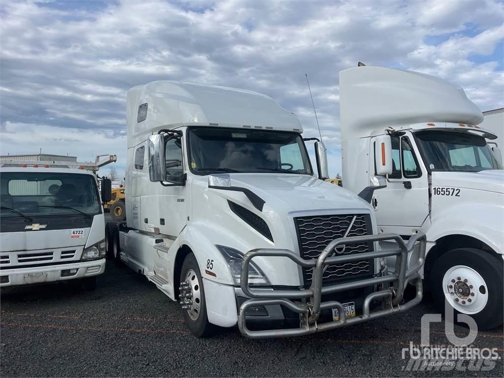 Volvo VNL760 Trekkers