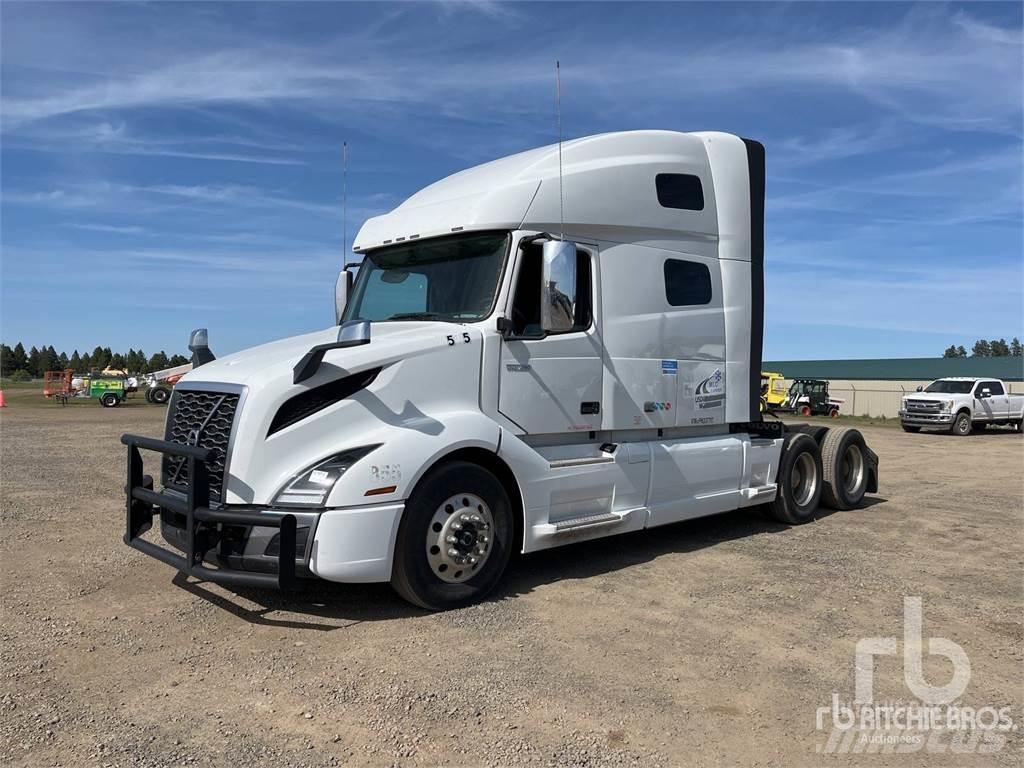 Volvo VNL760 Trekkers