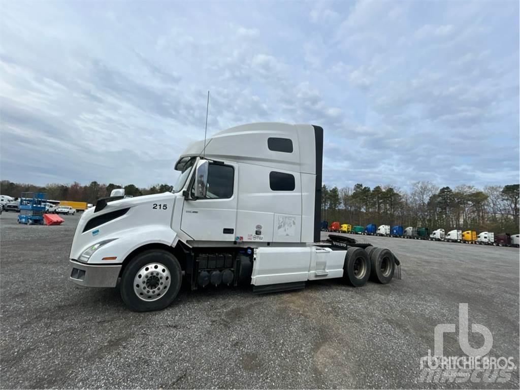 Volvo VNL760 Trekkers
