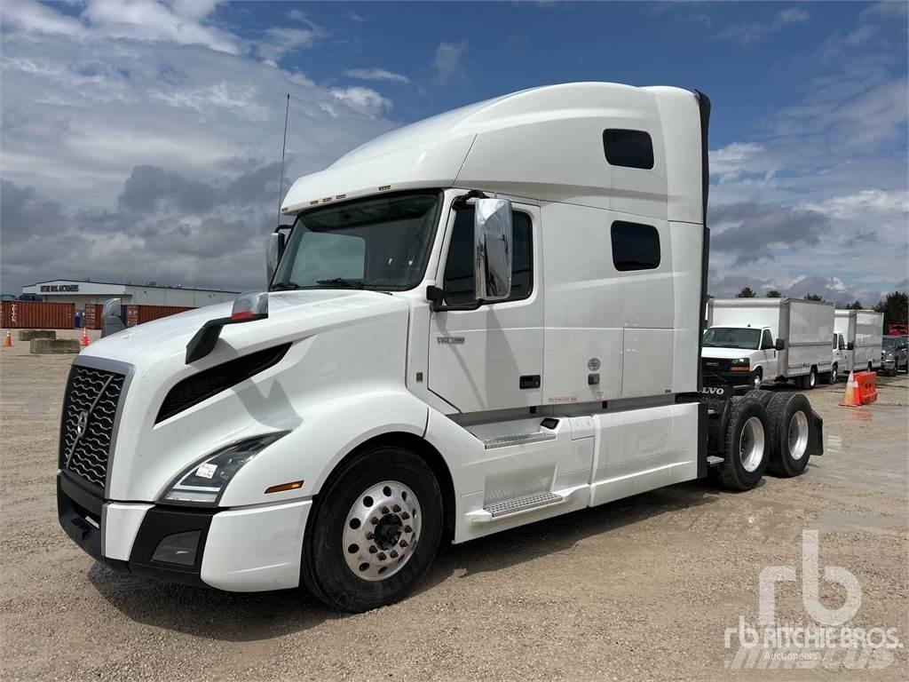Volvo VNL760 Trekkers