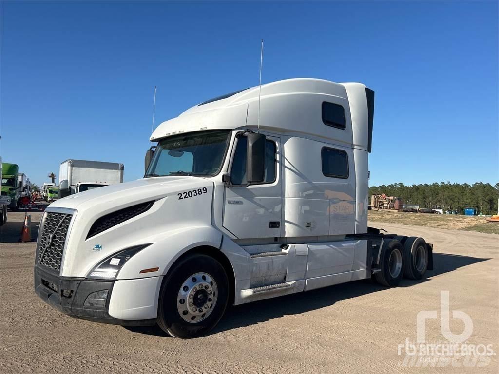 Volvo VNL860 Trekkers