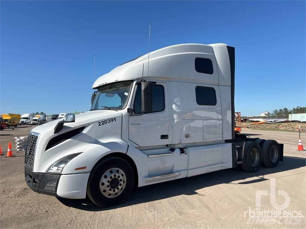 Volvo VNL860 Trekkers