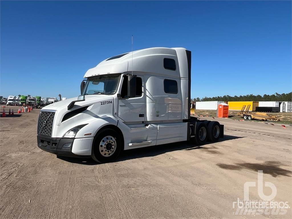 Volvo VNL860 Trekkers