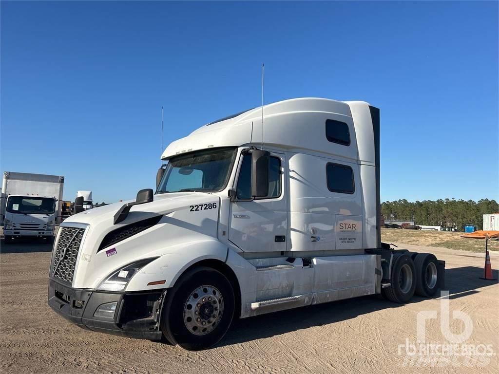 Volvo VNL860 Trekkers