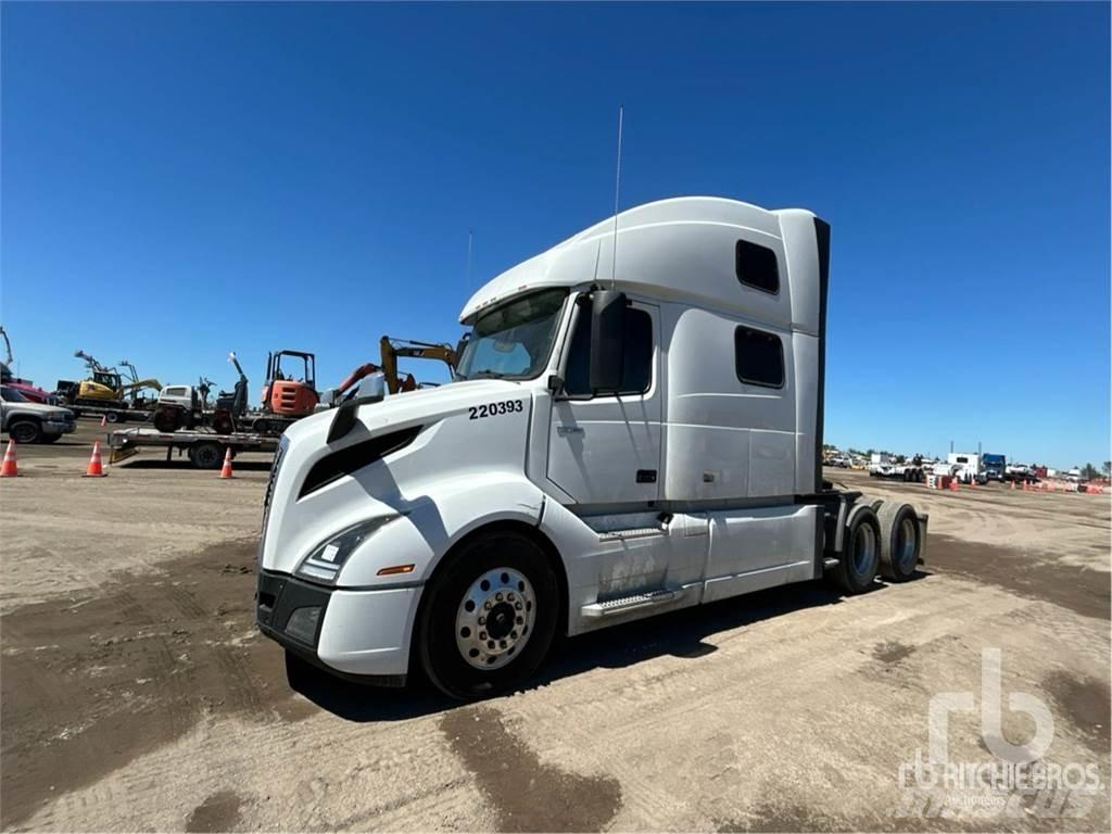 Volvo VNL860 Trekkers