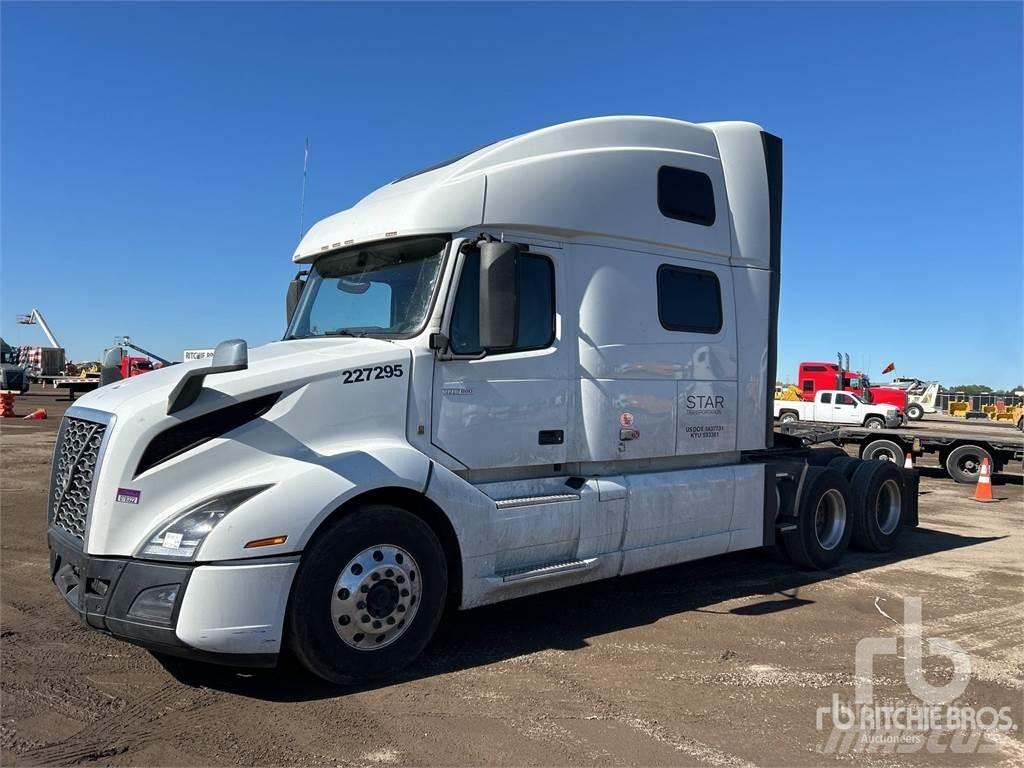 Volvo VNL860 Trekkers