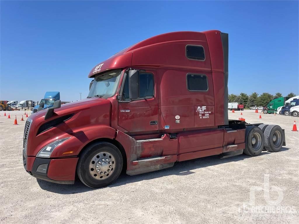 Volvo VNL860 Trekkers