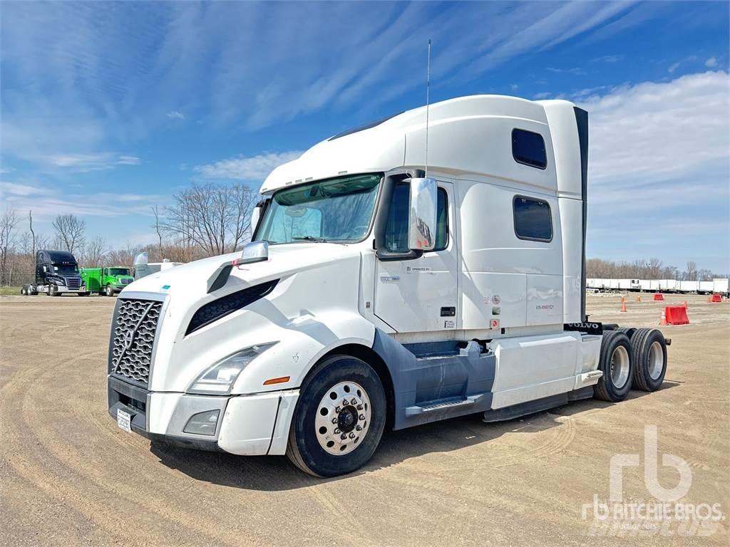 Volvo VNL860 Trekkers
