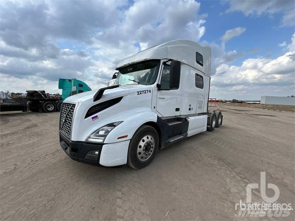 Volvo VNL860 Trekkers