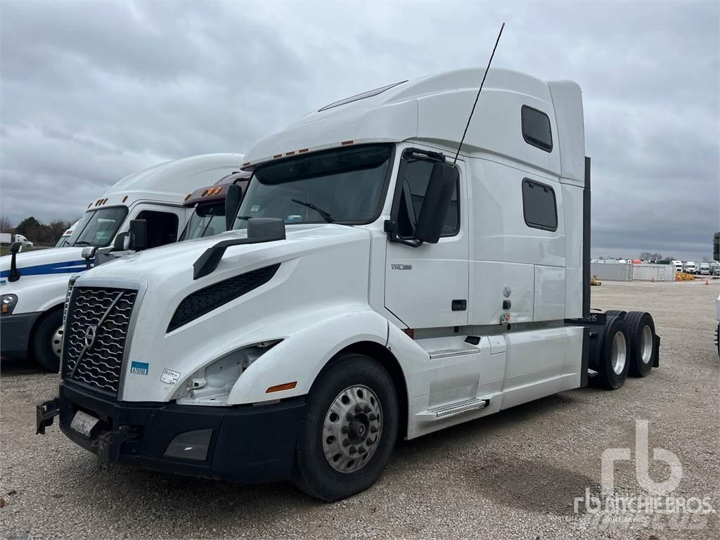 Volvo VNL860 Trekkers