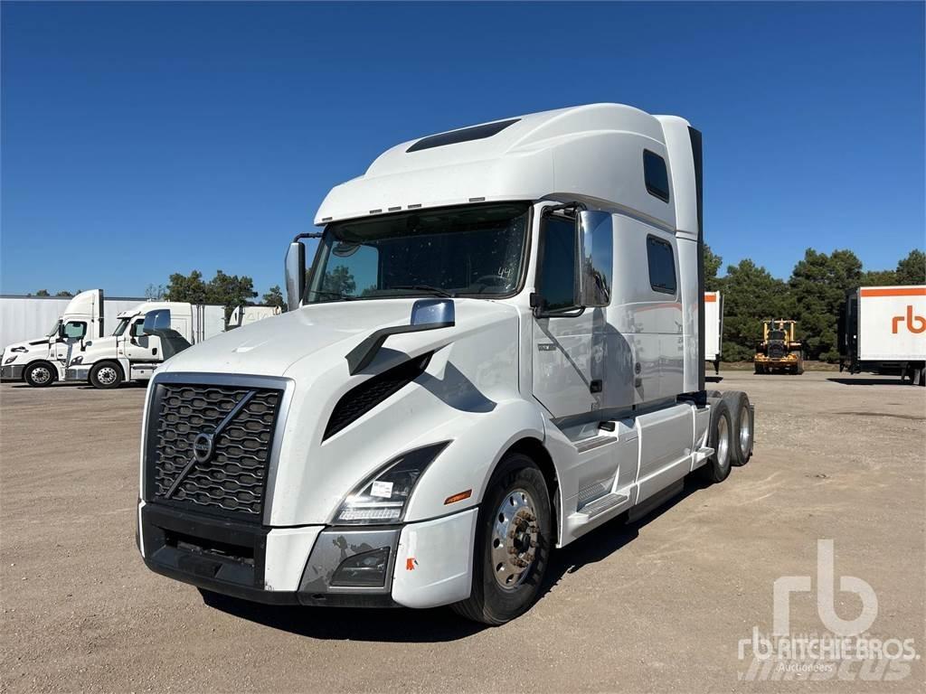Volvo VNL860 Trekkers