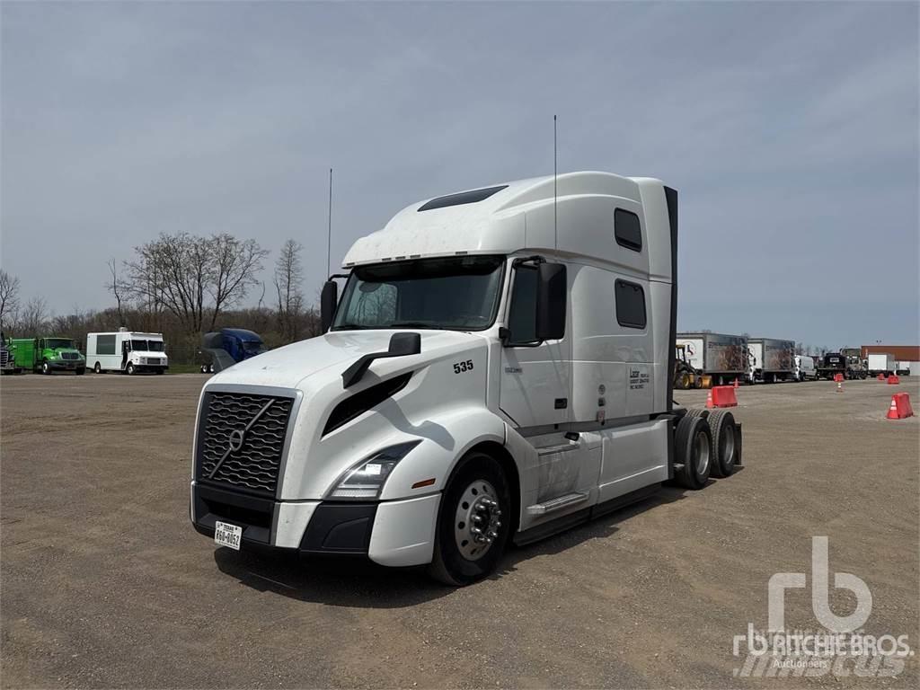 Volvo VNL860 Trekkers