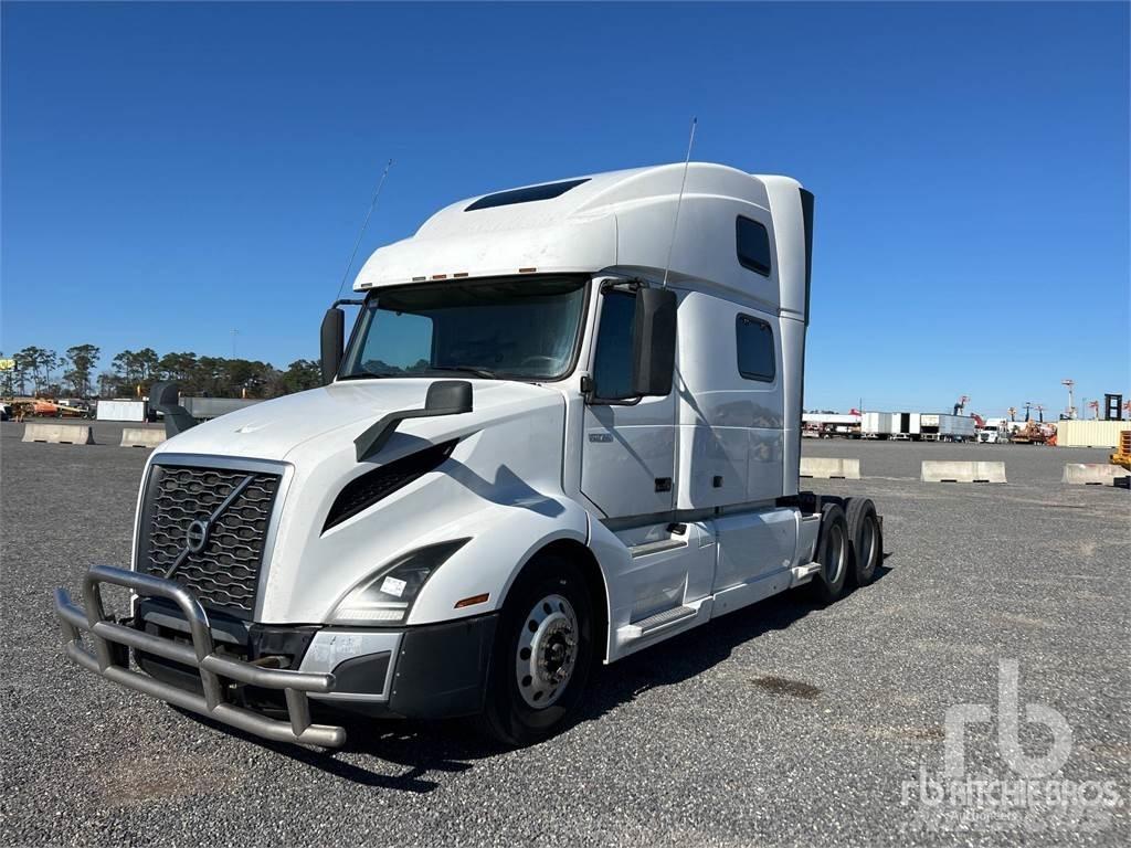 Volvo VNL860 Trekkers