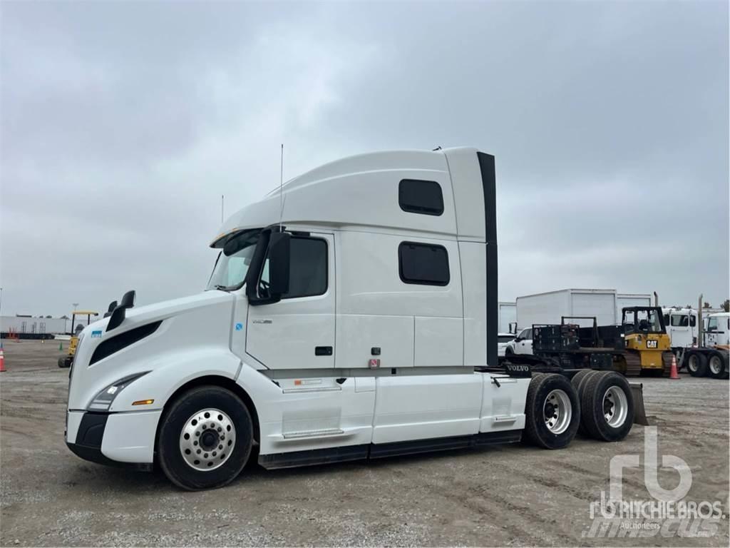 Volvo VNL860 Trekkers