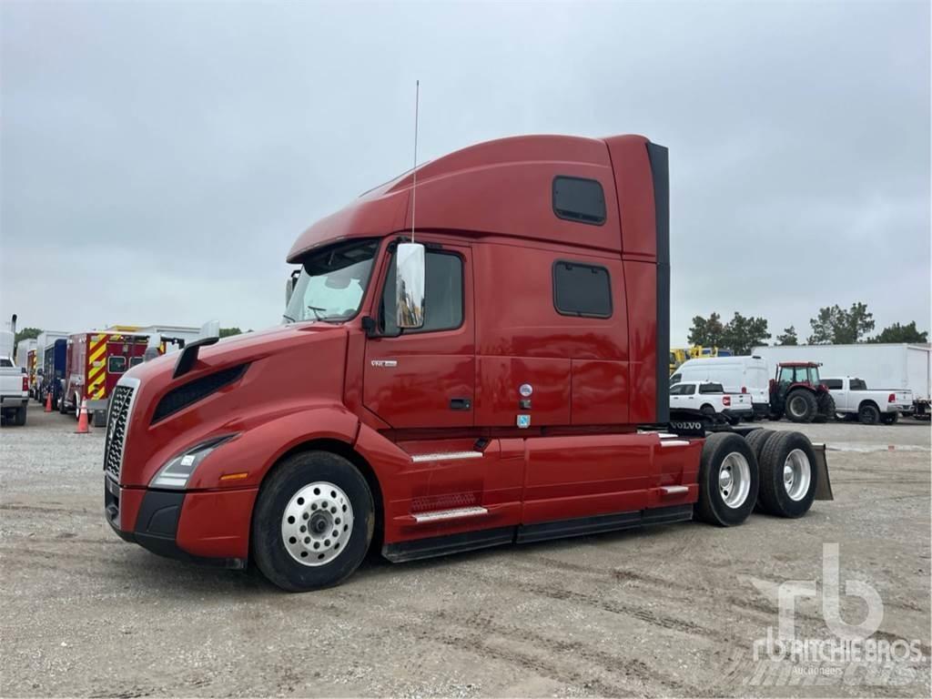 Volvo VNL860 Trekkers