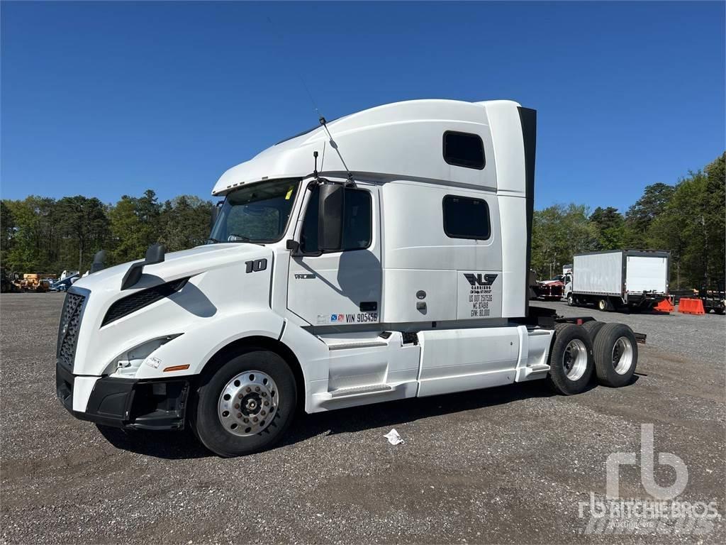 Volvo VNL860 Trekkers