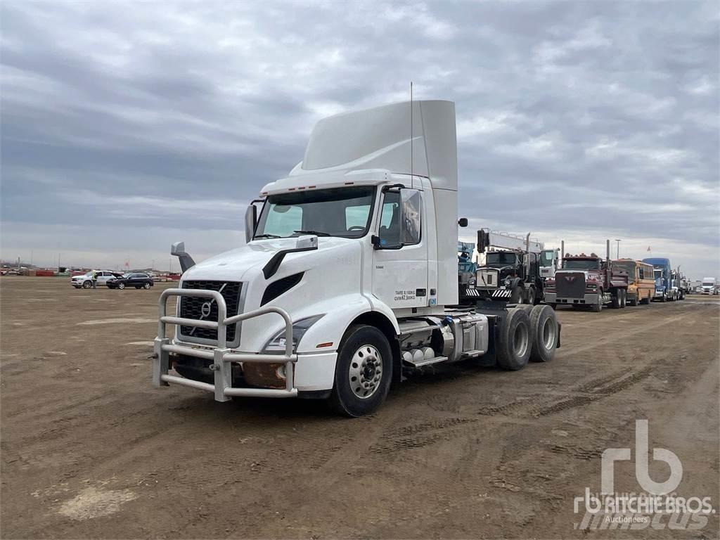 Volvo VNR Trekkers
