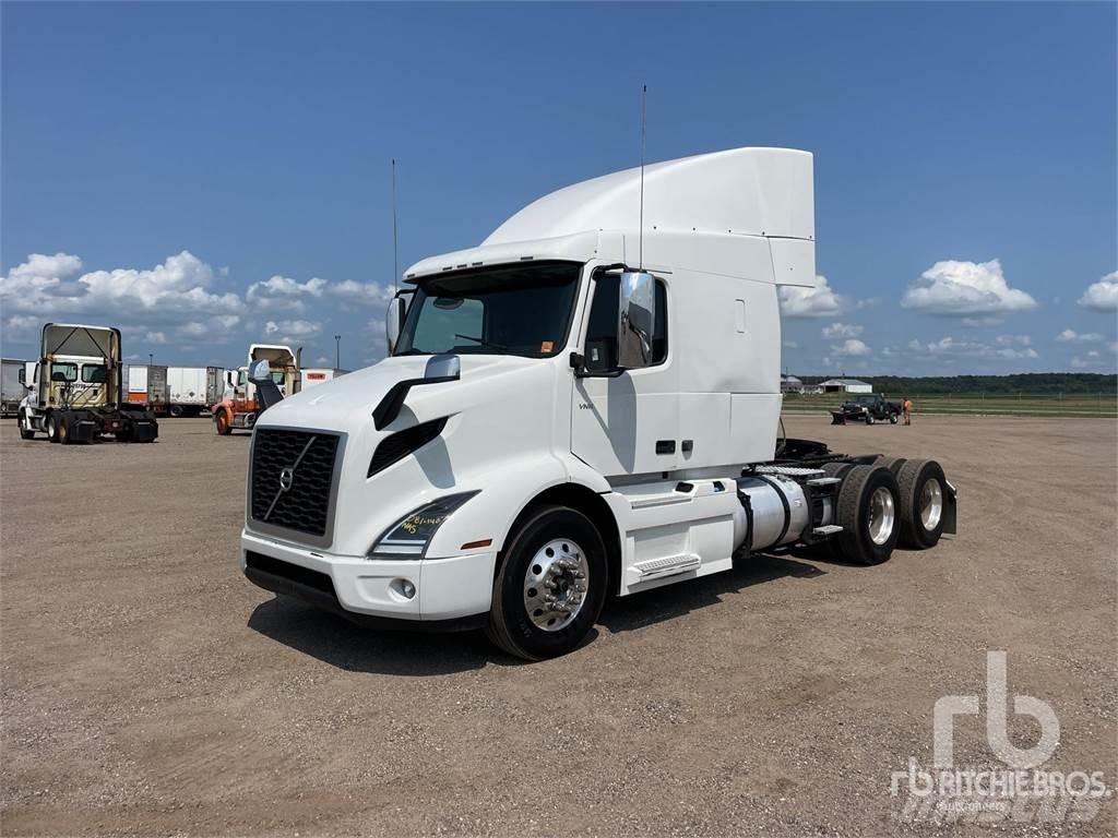 Volvo VNR Trekkers