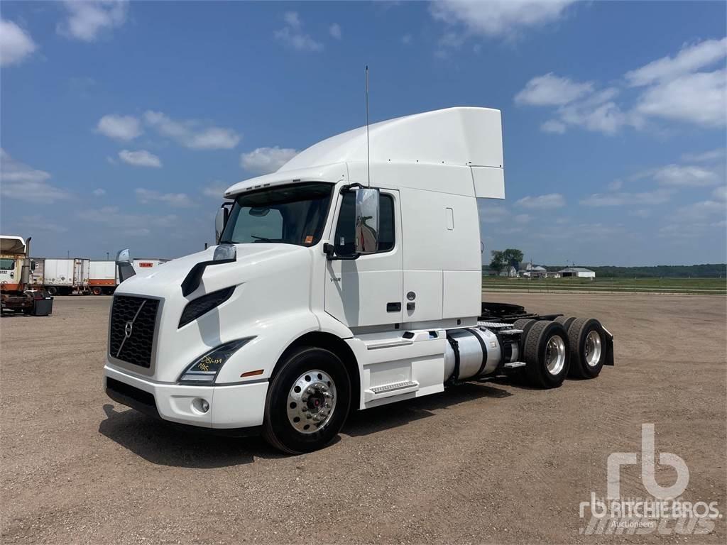 Volvo VNR Trekkers