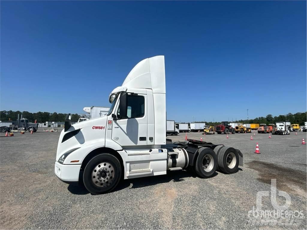 Volvo VNR300 Trekkers