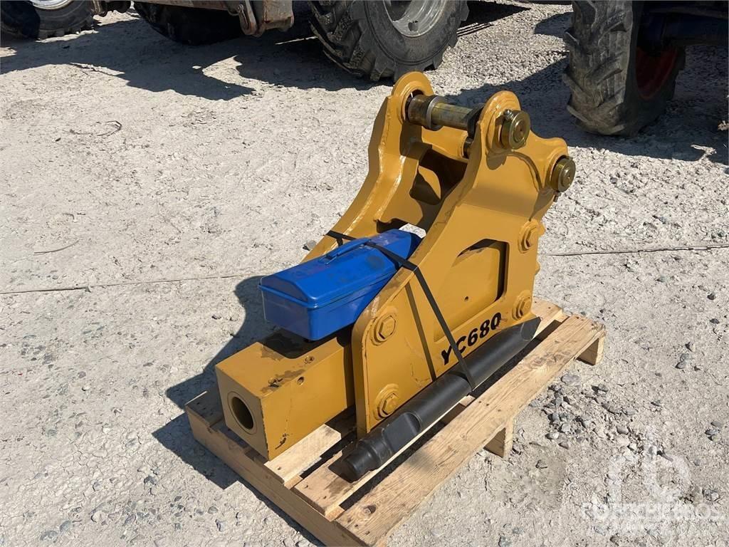  YC680 Hamers en brekers