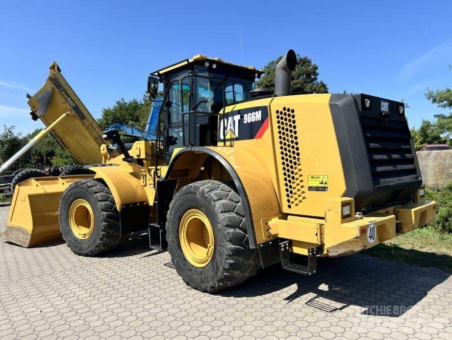 CAT 966M Wielladers